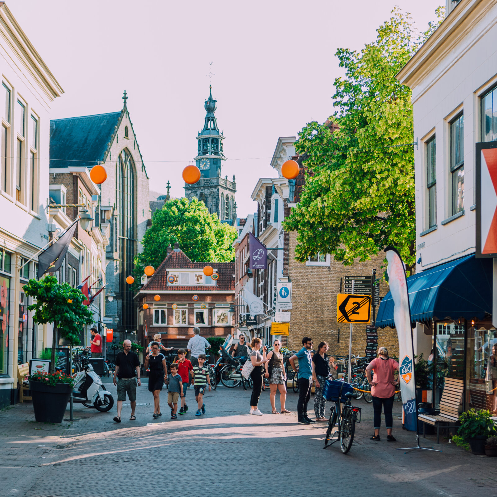 200607 256 Seite 1 Umschlag