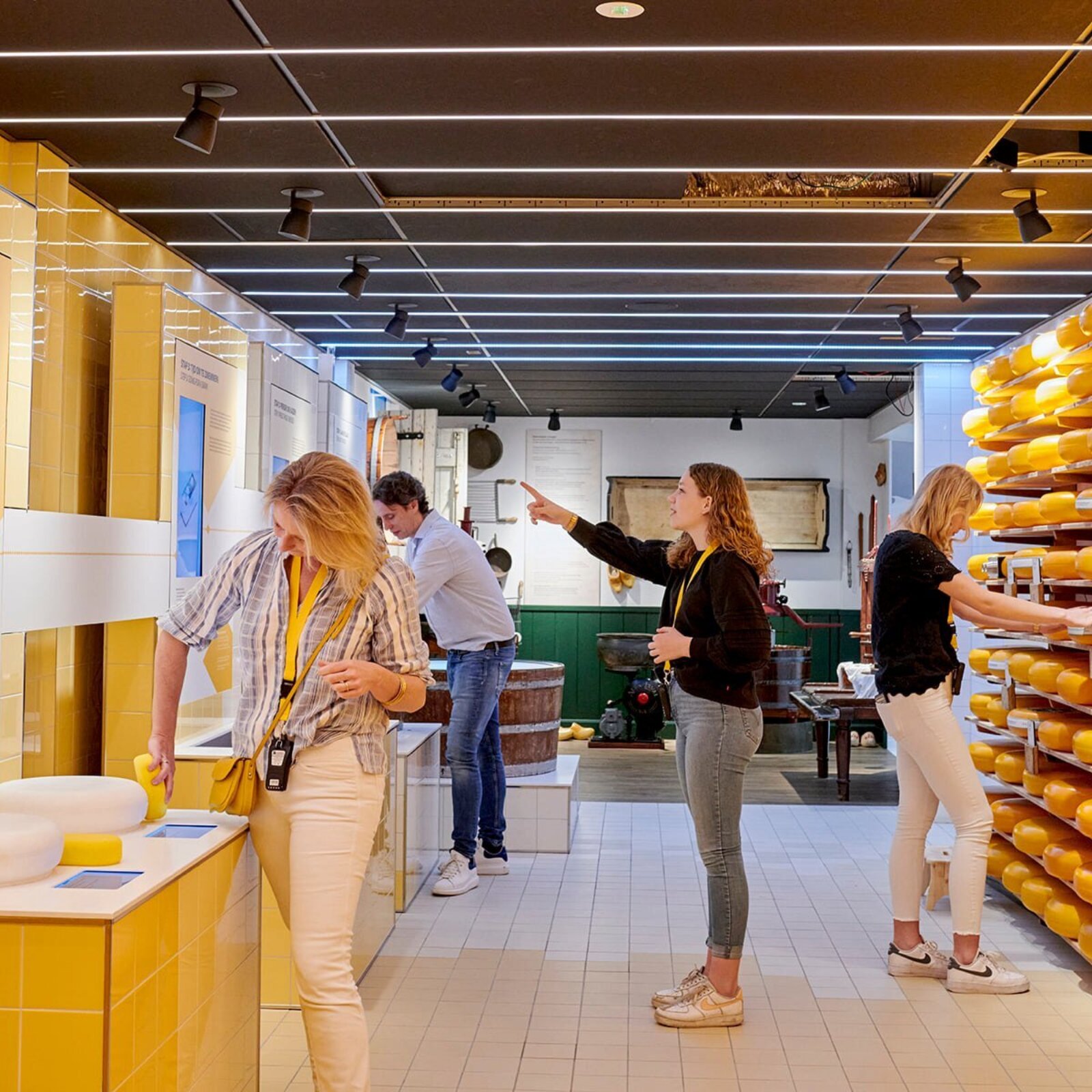 535584800 1195087985993112 1849073833122234996 n