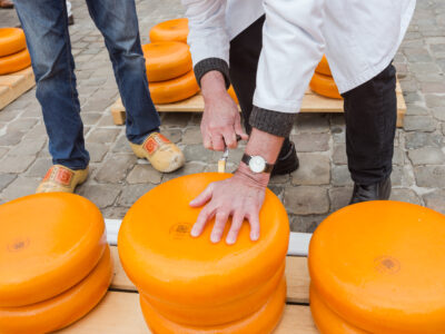 Gouda cheese &amp; crafts - Featured