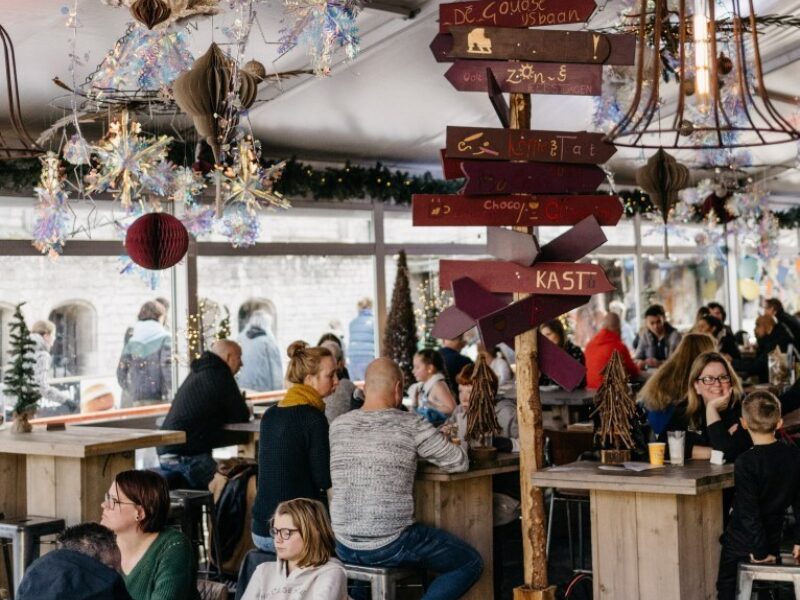 Patinoire de Gouda sur la place du marché 2
